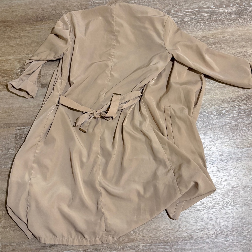 Coat - Picture 4 of 4